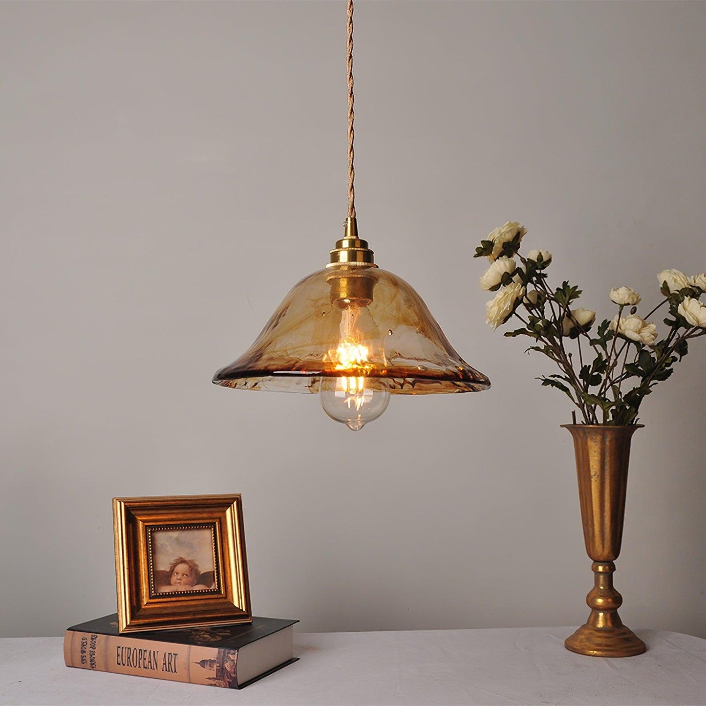 AmberHaven – Suspension Vintage en Verre Brun