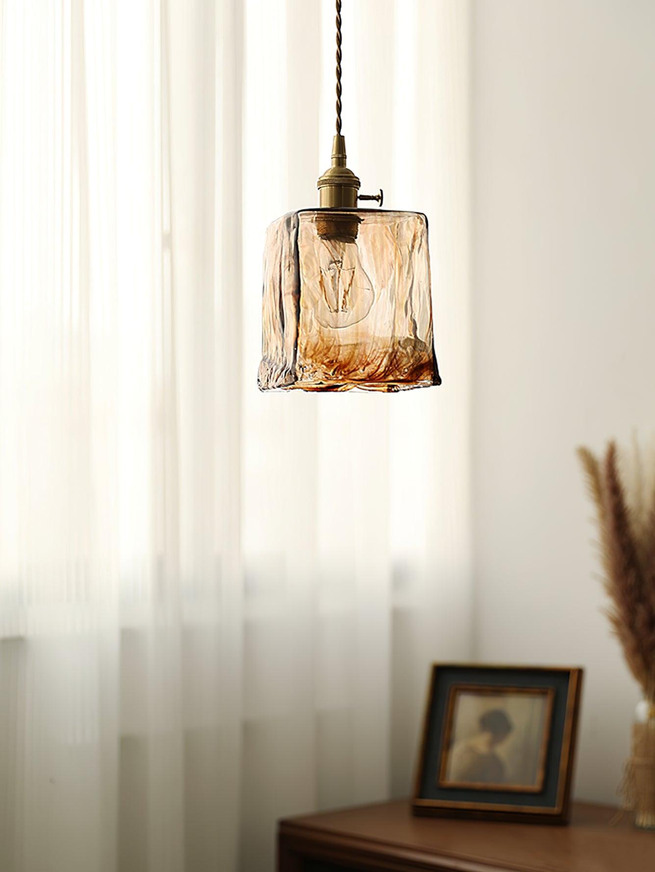 AmberHaven – Suspension Vintage en Verre Brun