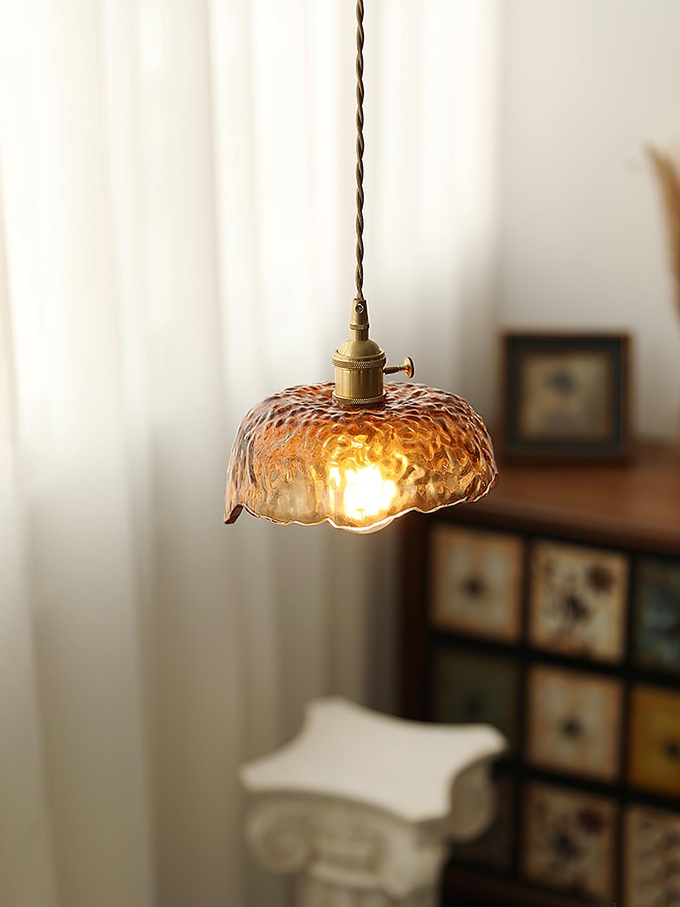 AmberHaven – Suspension Vintage en Verre Brun