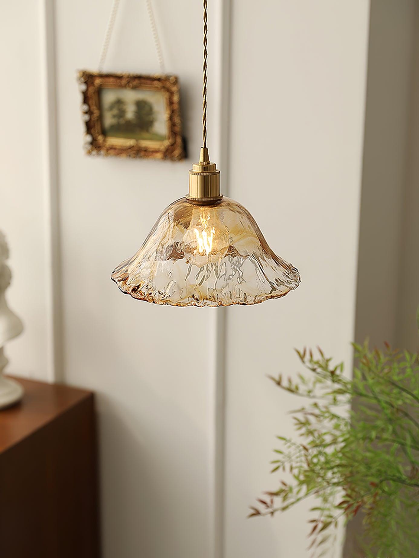 AmberHaven – Suspension Vintage en Verre Brun