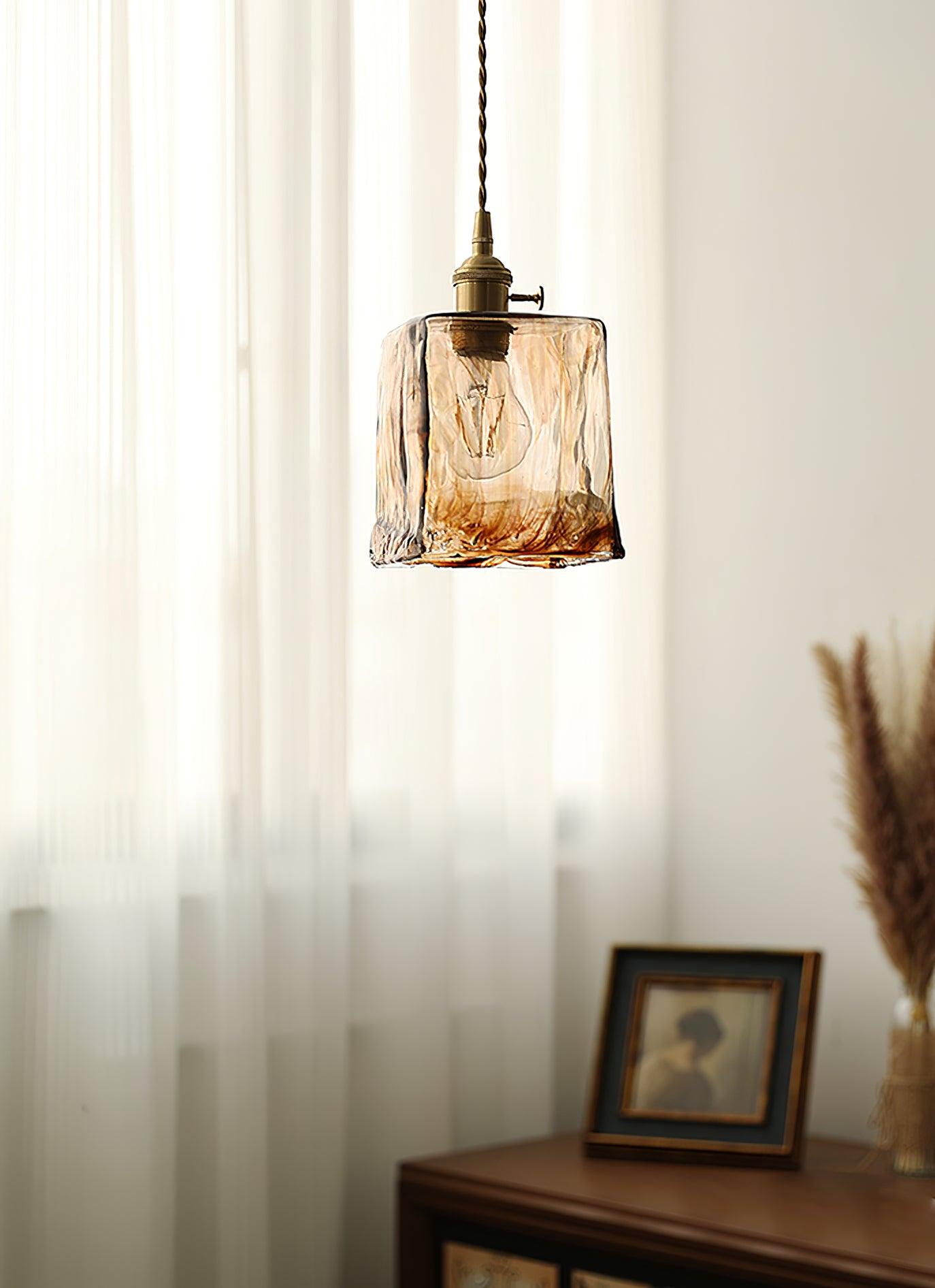 AmberHaven – Suspension Vintage en Verre Brun