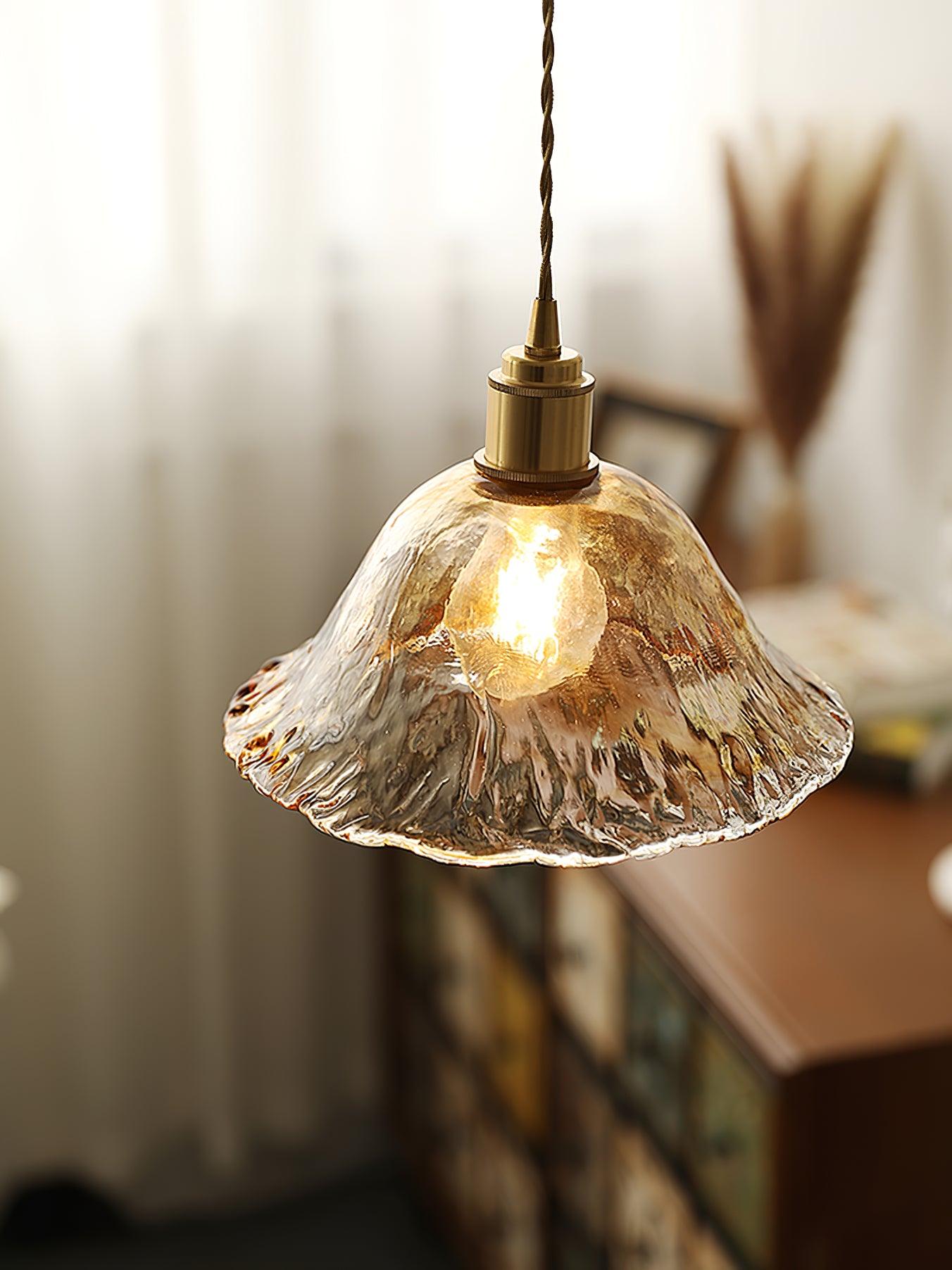 AmberHaven – Suspension Vintage en Verre Brun