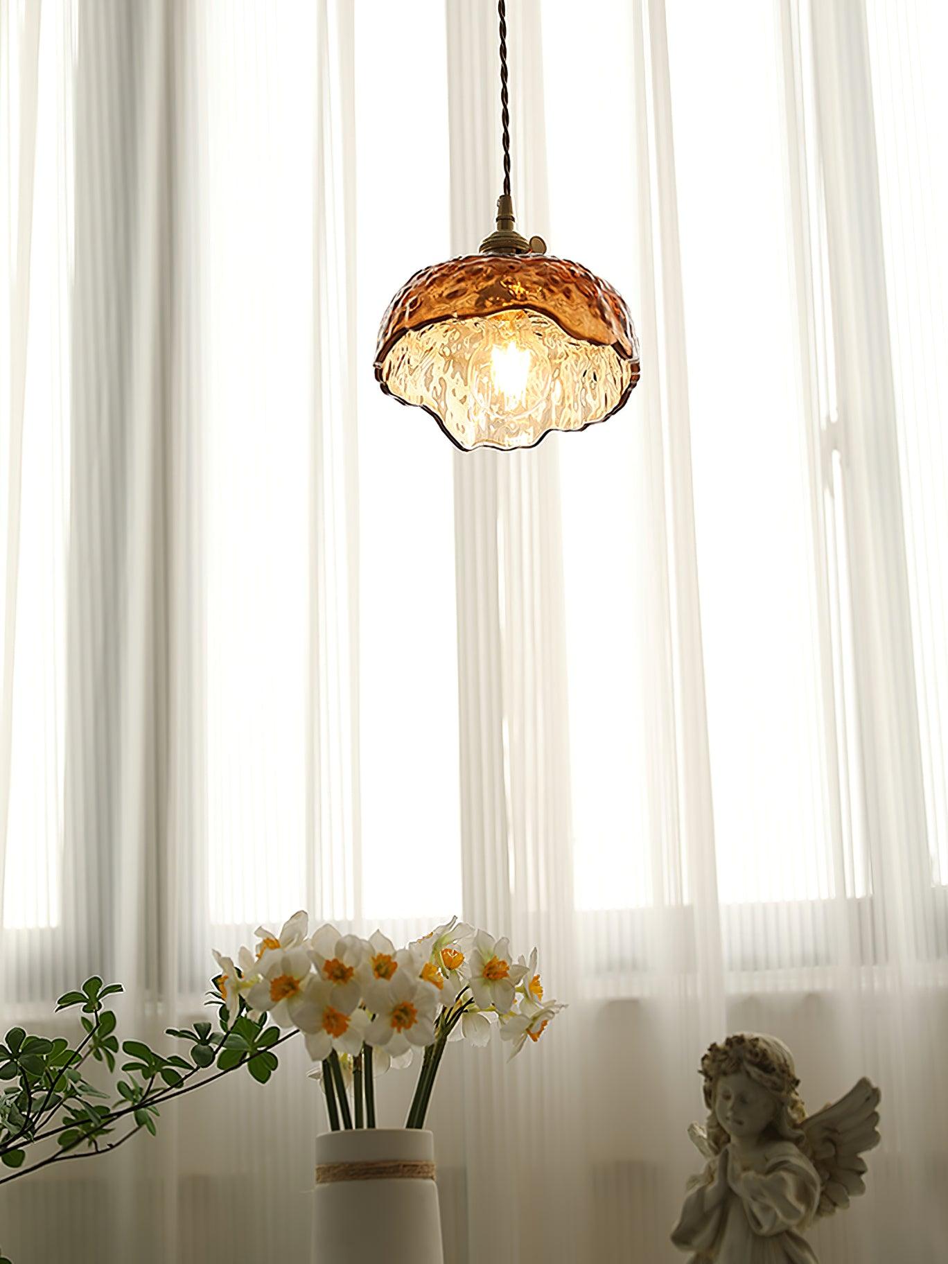 AmberHaven – Suspension Vintage en Verre Brun