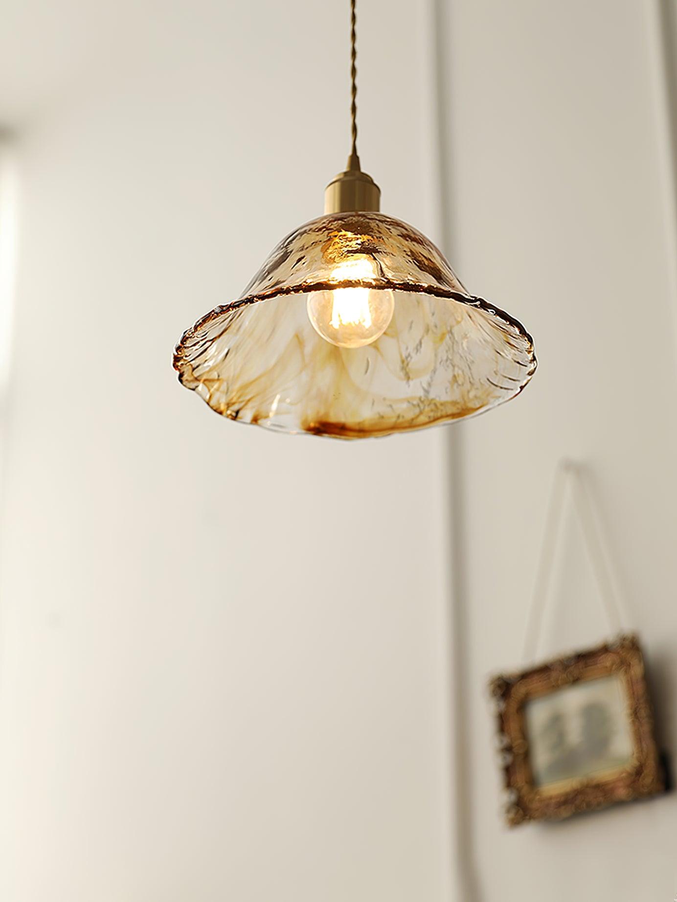 AmberHaven – Suspension Vintage en Verre Brun