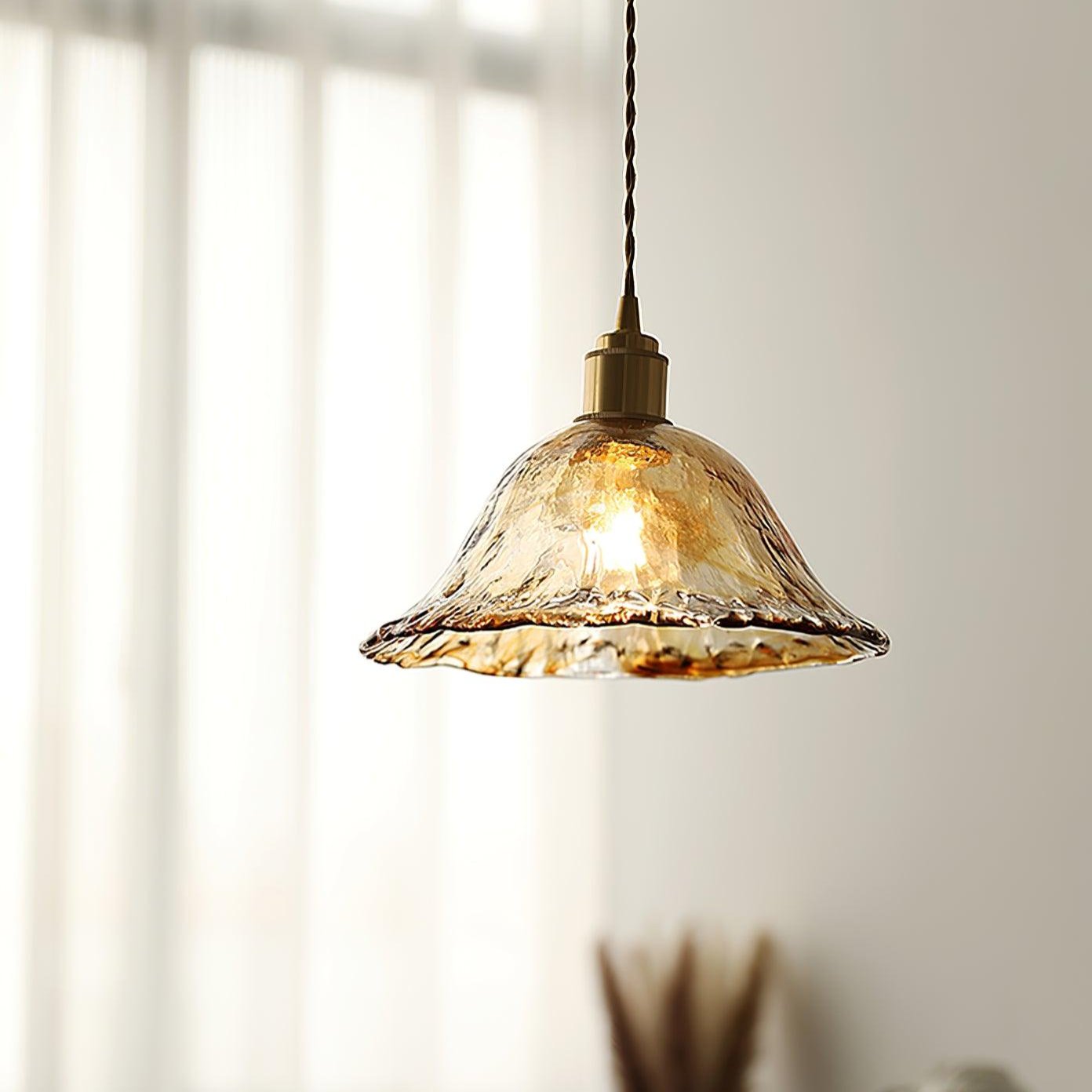 AmberHaven – Suspension Vintage en Verre Brun
